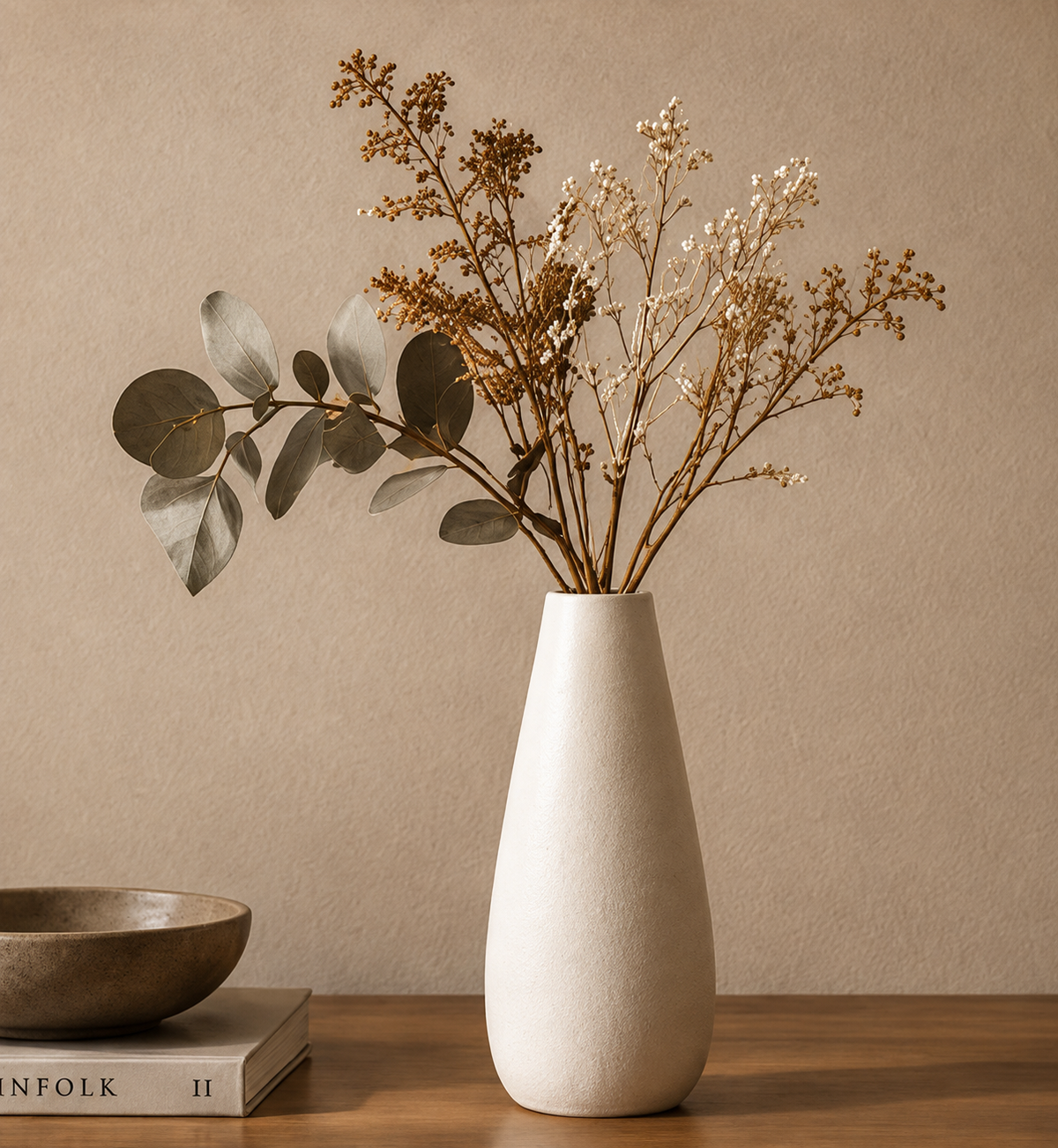 Vase Yūgen en céramique blanc cassé – 16 cm